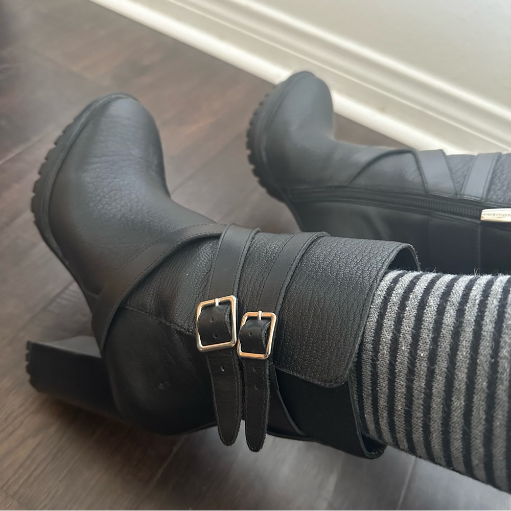 Vince Camuto Black Buckle Platform Heeled Ankle Moto Boots - Picture 7 of 9